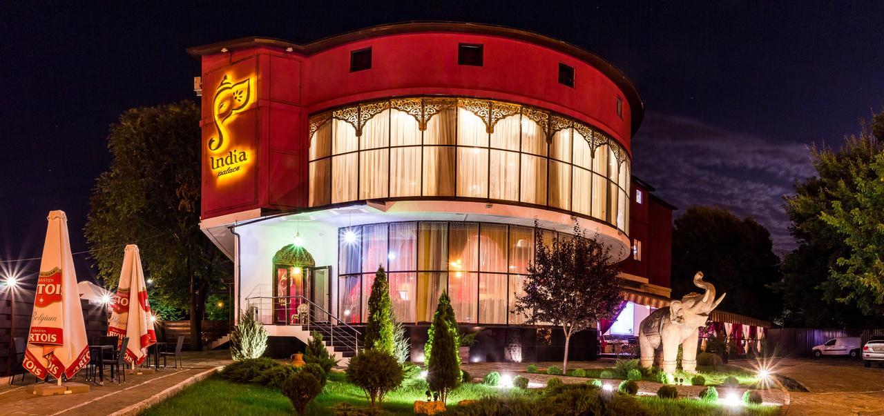 India Palace Hotel คาร์คิฟ ภายนอก รูปภาพ